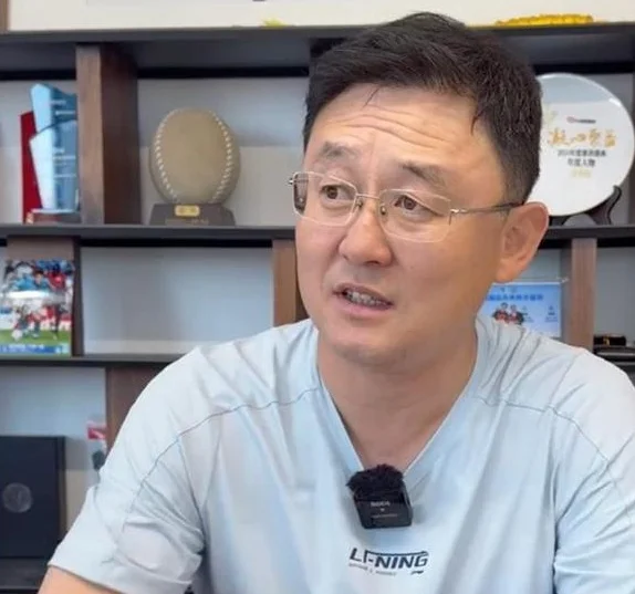 塞鸟入籍踢两场半，九大老将被拍在沙滩上！王钰栋不留洋就被同化相关图四