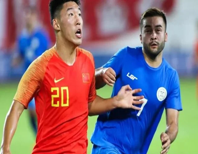 一场0：1让国足付出惨重代价 4主将恐同时停赛 下轮战巴林也悬了相关图五