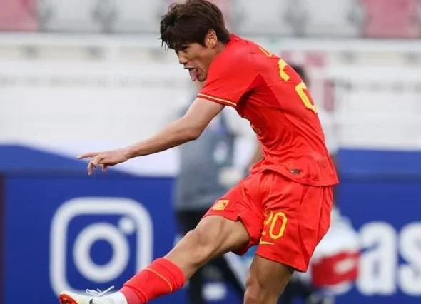 伊万最大败笔：国足补招2名国脚，19岁蒯纪闻无缘18强赛！