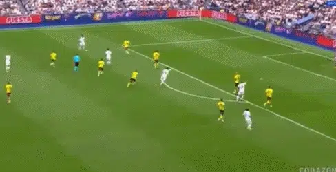 3-3！皇马传奇战平多特传奇，克罗斯重返伯纳乌不减风采相关图二