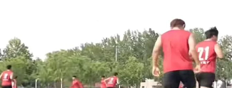 苏超徐州队领队：球员工资相当于当地一般水平，每场会有奖金相关图二