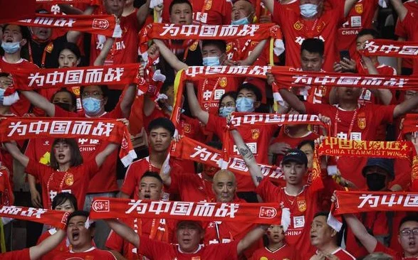 国足出局球市仍火爆，280票价被炒至千元，国脚表态：拿下巴林相关图四