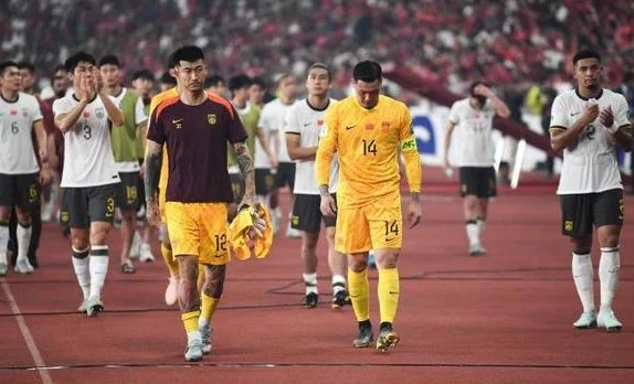 国足出局球市仍火爆，280票价被炒至千元，国脚表态：拿下巴林