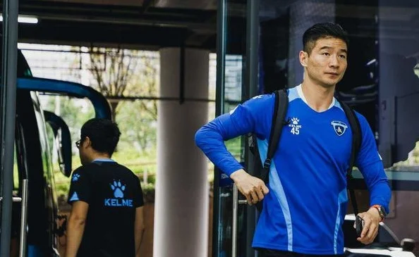 国足功勋飞翼亲承想参加“苏超”，曾带领鲁能拿双冠王，引发热议