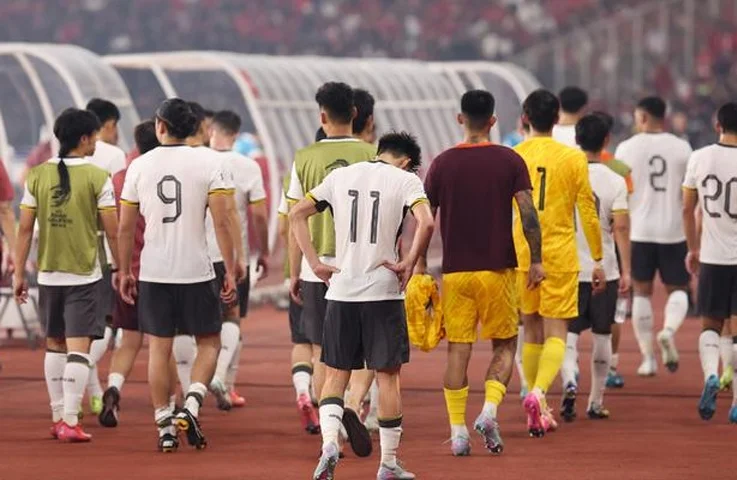 马德兴：国足即时世界排名降至第99，历史上首次被泰国超越