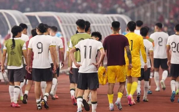 马德兴：国足负印尼后FIFA积分-15.05&排名第99，首次被泰国超越
