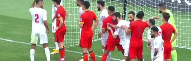 半场0-0！国足低迷依旧，半场0射正，塞鸟隐身，杨泽翔仍然首发相关图四