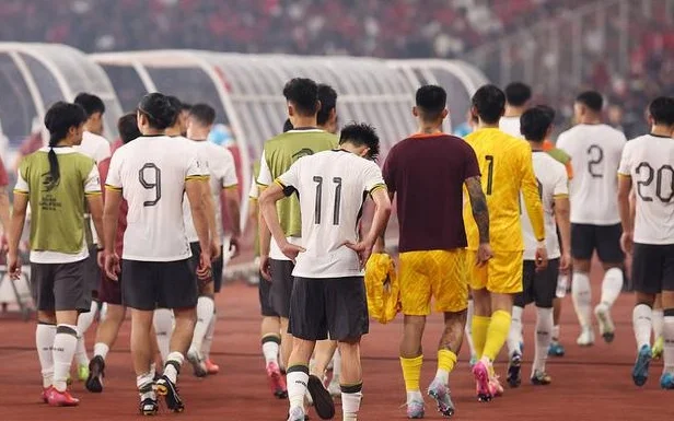 像个爷们去战斗！19点，国足PK巴林，拼一回吧，伊万表明去留态度相关图二
