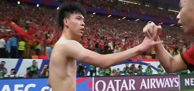 国足1-0巴林，王钰栋点球绝杀，十一人中最少年相关图三