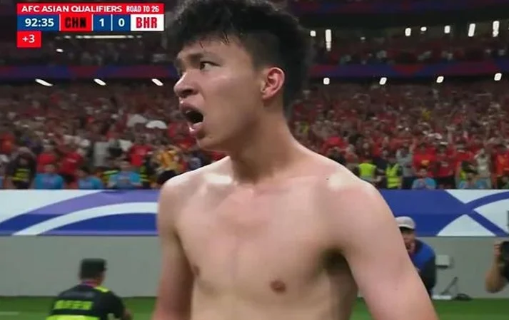 国足1-0巴林诞生3功臣！塞鸟露馅，大雷完美谢幕，王钰栋未来可期相关图四