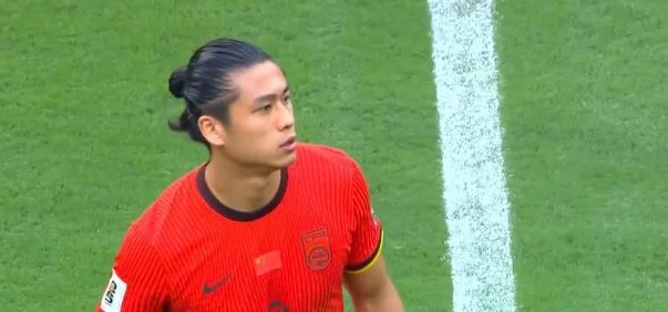 1-0，王钰栋点球绝杀，国足积9分避免垫底，伊万科维奇换人终奏效相关图三