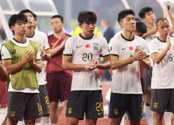 国足握3优势！5万人前掀翻FIFA第84？赢球赔率出炉：决不当副班长
