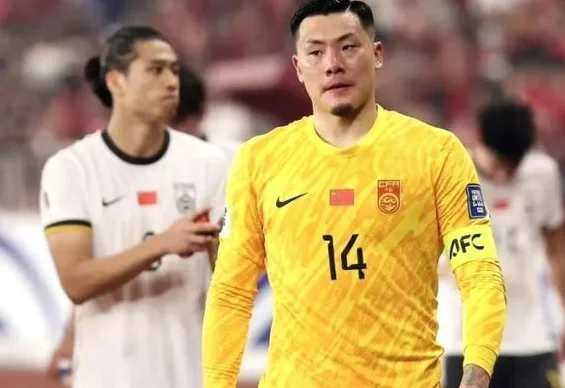 国足1-0巴林诞生3功臣！塞鸟露馅，大雷完美谢幕，王钰栋未来可期相关图五