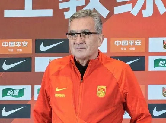 伊万一句话透露他的合同何时到期 国足明天若让他下课需付违约金