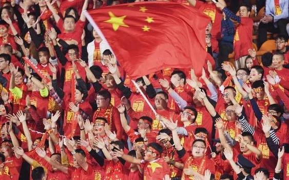 国足读秒绝杀！创31年来纪录！国足主帅伊万1改变真男人相关图五