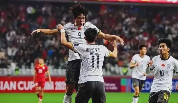 国足读秒绝杀！创31年来纪录！国足主帅伊万1改变真男人相关图七
