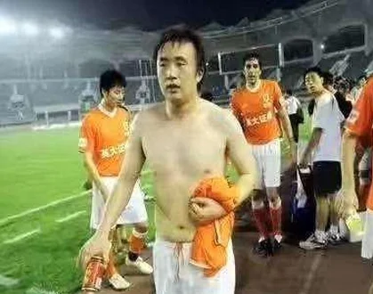 李玮锋：国内球员不愿留洋因收入差距过大；输球被骂很正常相关图二