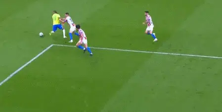 1-0！皇马1.7亿锋霸立功，世界第5险胜，巴西提前杀入世界杯相关图四