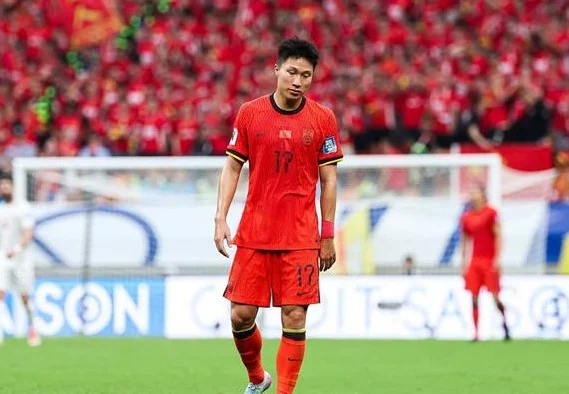 CCTV5直播深圳VS申花 徐7杨16替补，成都客战河南 杨明洋打脸伊万