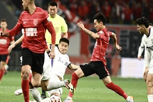 中超重燃战火 成都蓉城继续冲击榜首