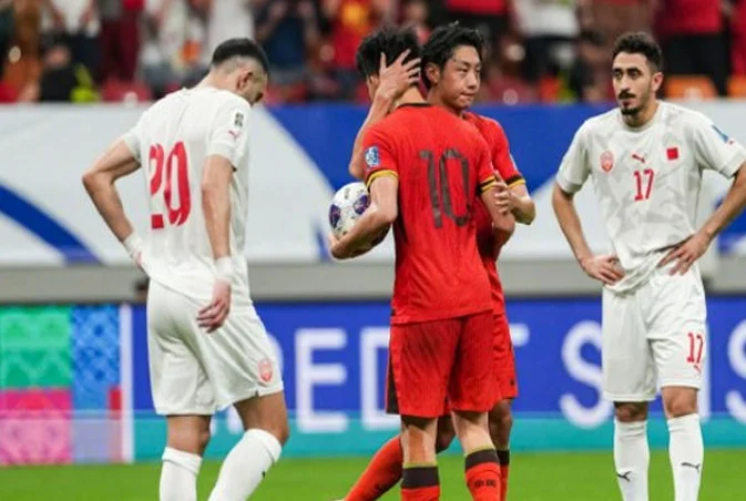 热闻|执教国足15个月14场比赛4胜2平8负！足协按合同解约伊万科维奇相关图八