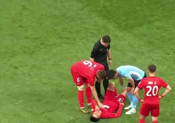 1-0！大连英博点燃主场氛围，马莱莱灵光一现，助攻U21小将破门相关图二