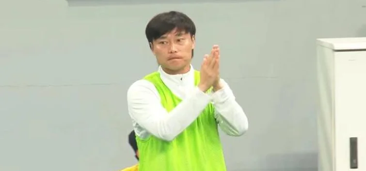 1-0，朱鹏宇制胜进球，大连英博结束主场两连败 费煜出场完美谢幕