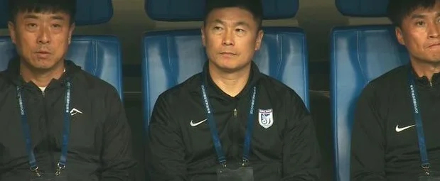 毛伟杰开发新位置，马莱莱让队长袖标 李国旭换人高情商 再见费煜
