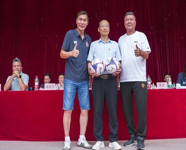 全运会冠亚军齐聚渔沙坦小学 助力体育节开幕推动校园足球发展相关图五