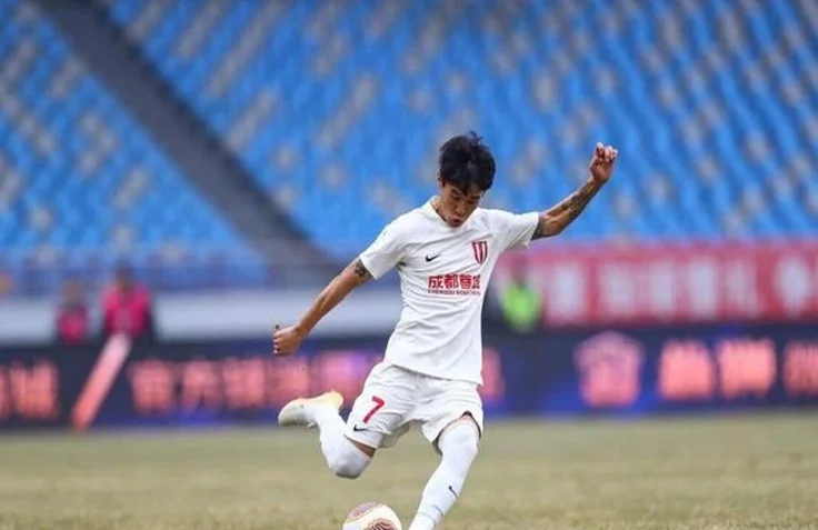 2-3！中超争冠大热门轰然倒下！成都蓉城2分之差仍排第二相关图四