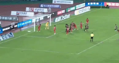 浙江队疯狂一战！弗兰克读秒绝平，33955人见证，800场连创纪录相关图三