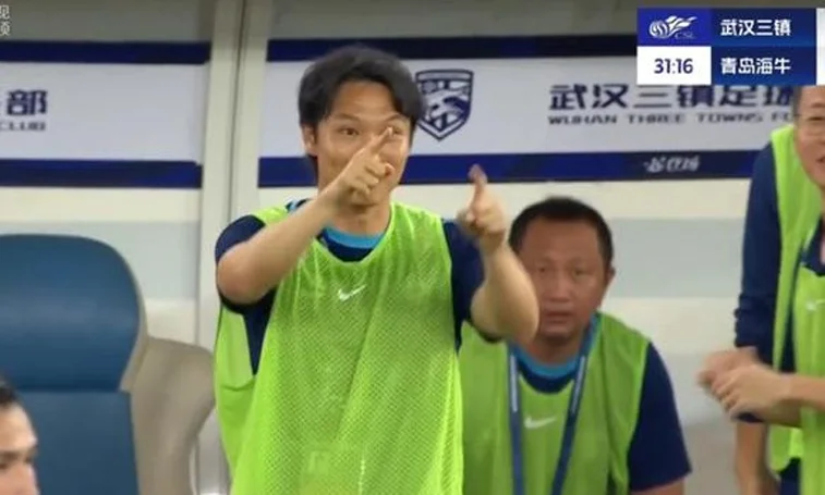 三镇终于零封对手了！邓卓翔有能！李霄鹏一语引众怒：你个大混子