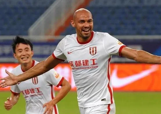 2-3！中超争冠大热门轰然倒下！成都蓉城2分之差仍排第二相关图二