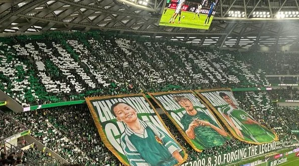 致敬张稀哲里程碑一战，工人体育场打出巨型TIFO