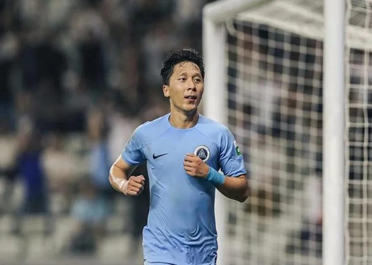 1-3！FIFA病毒发作！中超领头羊轰然倒下，上海申花仍领跑相关图三