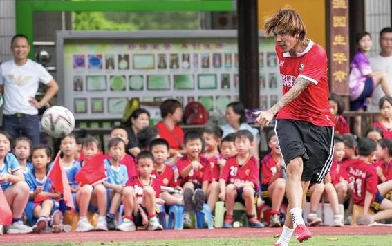 全运会冠亚军齐聚渔沙坦小学 助力体育节开幕推动校园足球发展相关图七