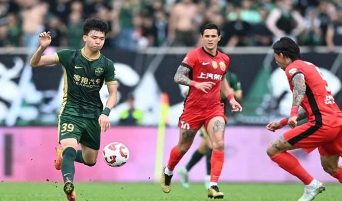 0-2到2-2！门框三度救险，弗兰克读秒绝平，浙江主场逼平海港相关图二