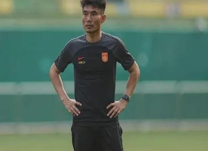 国足新帅人选被曝！45岁亚洲足球先生接班，高洪波范志毅无缘相关图四