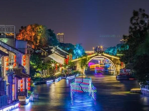 这就是无锡，一座让苏超球员挥洒汗水，让旅人安放诗心的江南之城相关图二