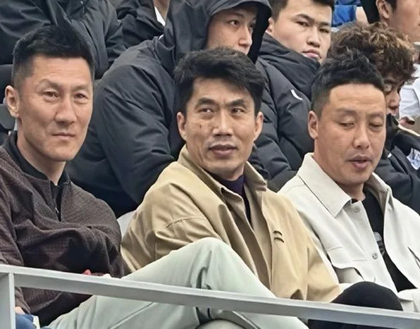 好事！韩媒：44岁郑智有望担任国足临时主帅，出战东亚杯！相关图四
