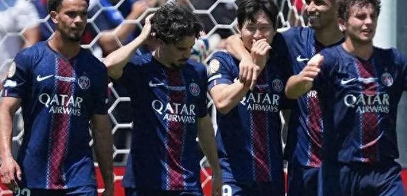 中场铁三角支撑巴黎大胜，欧洲冠军4-0闲庭信步击败西甲硬骨头