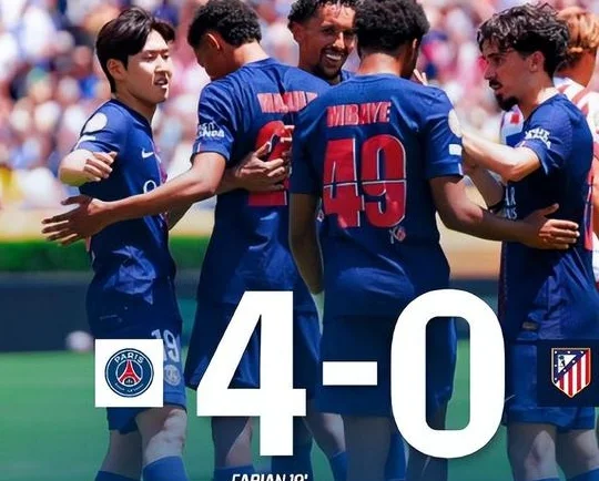 巴黎4-0完胜马竞，战术压制很明显，判罚争议直接影响赛果
