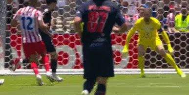 8万人见证！世俱杯夺冠热门杀疯了：4-0碾压局，年度105球相关图五