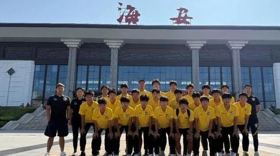 进21球零失球！代表江苏参赛的南通二中女足三连胜，夺小组头名出线相关图四