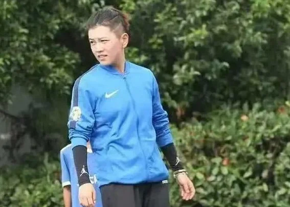 一枚金牌的背后！杨浦女足精神薪火相传！相关图四