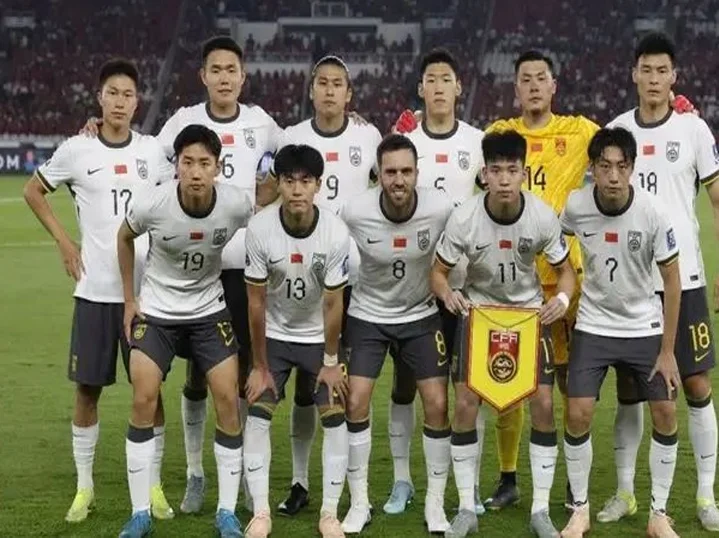 前国脚：中国球员再降薪就没人踢球，多去想想足球运动员的不容易相关图二