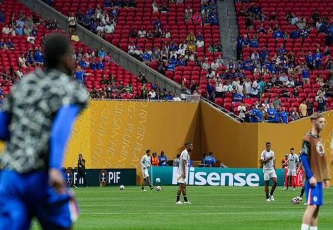 5万空座位！世俱杯这场2-0上热搜：票价50美元，还是卖不动相关图二