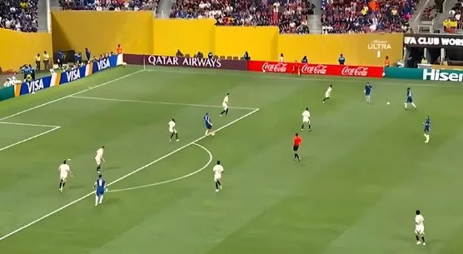 2-0！切尔西首胜难掩进攻低迷，两大球星遭质疑，东道主空门不进相关图四