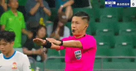 国安6年首次登顶中超！媒体人热议：冲击半程冠军，已到临界点相关图五