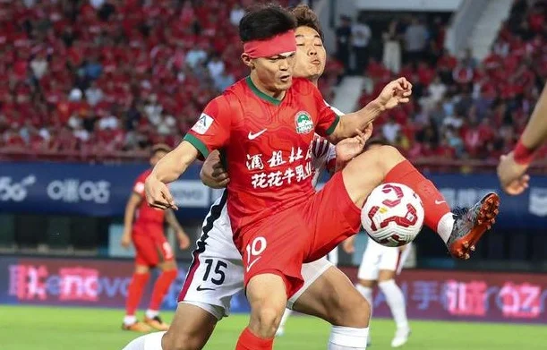 争榜首！沈寅豪主哨，北京国安对青岛西海岸，金京元执法河南海港相关图七